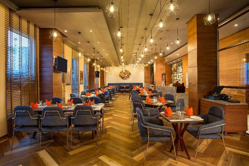 Holiday Inn Express Chennai Old Mahabalipuram Road Exteriör bild
