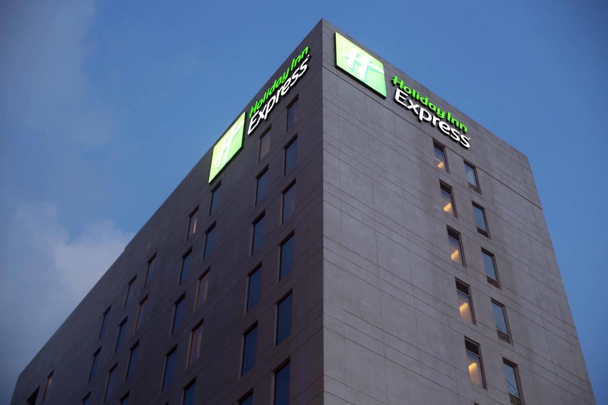 Holiday Inn Express Chennai Old Mahabalipuram Road Exteriör bild