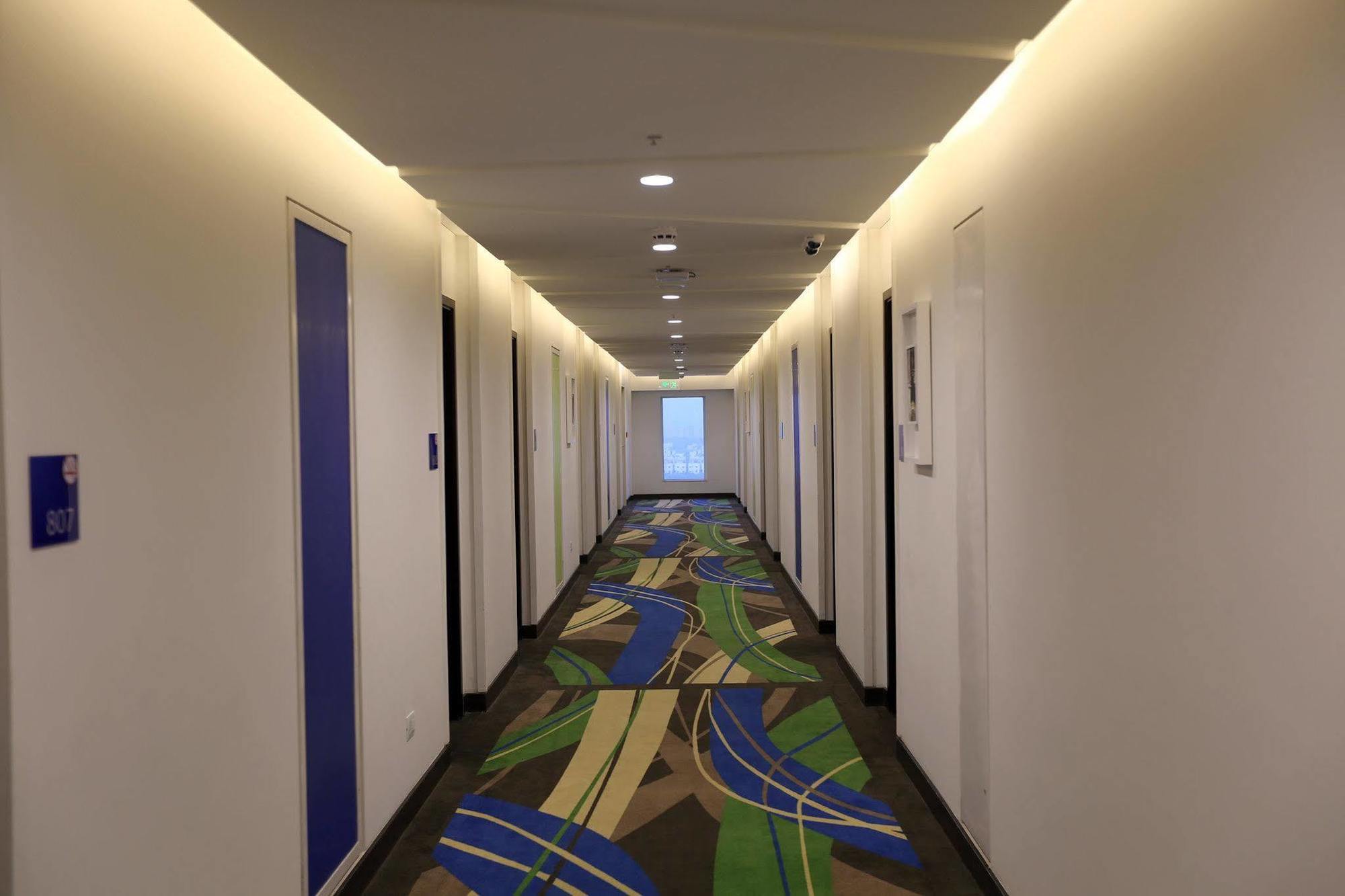 Holiday Inn Express Chennai Old Mahabalipuram Road Exteriör bild